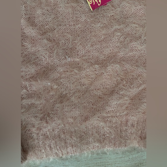NWT. Candie’s pink fuzzy popover sweater Size XS. - Picture 4 of 4